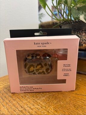 Kate Spade AirPod Case